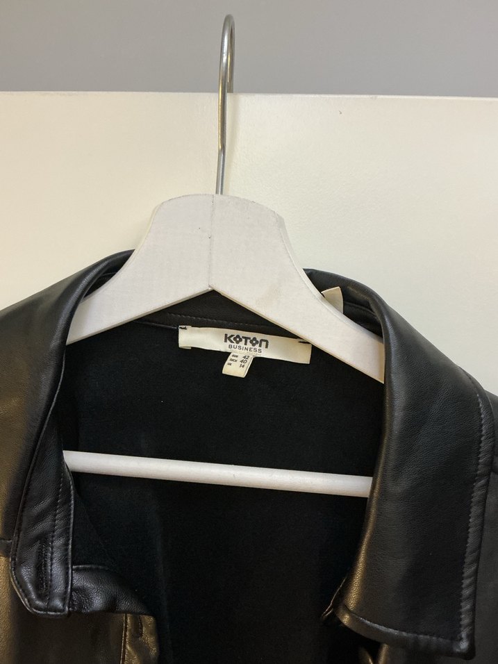 Düğmeli Siyah Deri Kadın Ceket - Görsel 2