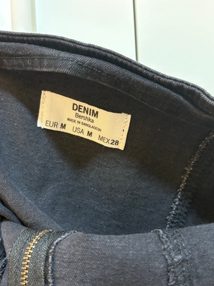 Siyah Kısa Askılı Denim Şort Tulum - Görsel 4