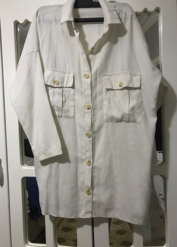 Düğmeli Beyaz Pamuk Midi Gömlek - Görsel 2