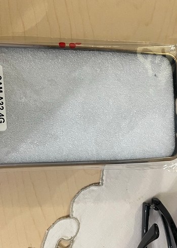 Çiçek Desenli Zincir Detaylı Altın Bileklik Samsung A32 - Görsel 2