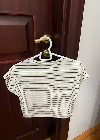 Beyaz Çizgili Kısa Kollu Kadın Tişört Crop - Görsel 2