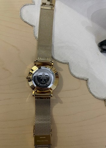 Altın Renkli Minimalist Kadın Kol Saati - Görsel 2