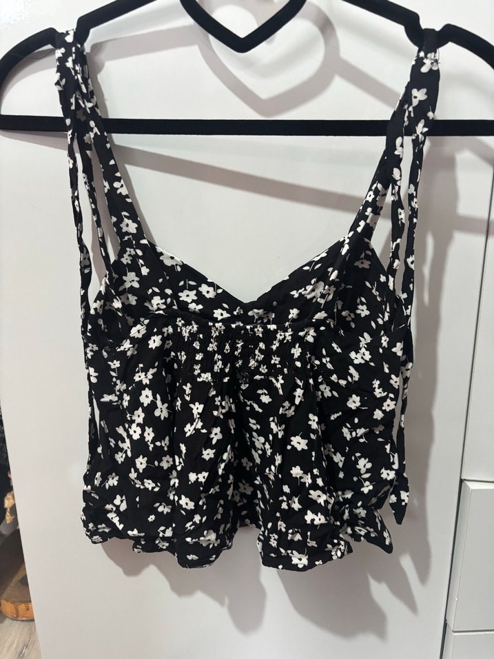 Siyah Çiçekli V Yaka Askılı Bustiyer - Görsel 2