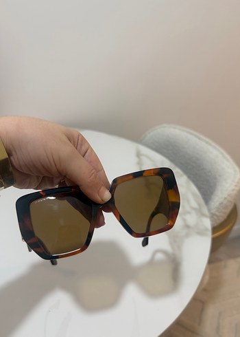 Gucci güneş gözlüğü - Görsel 5