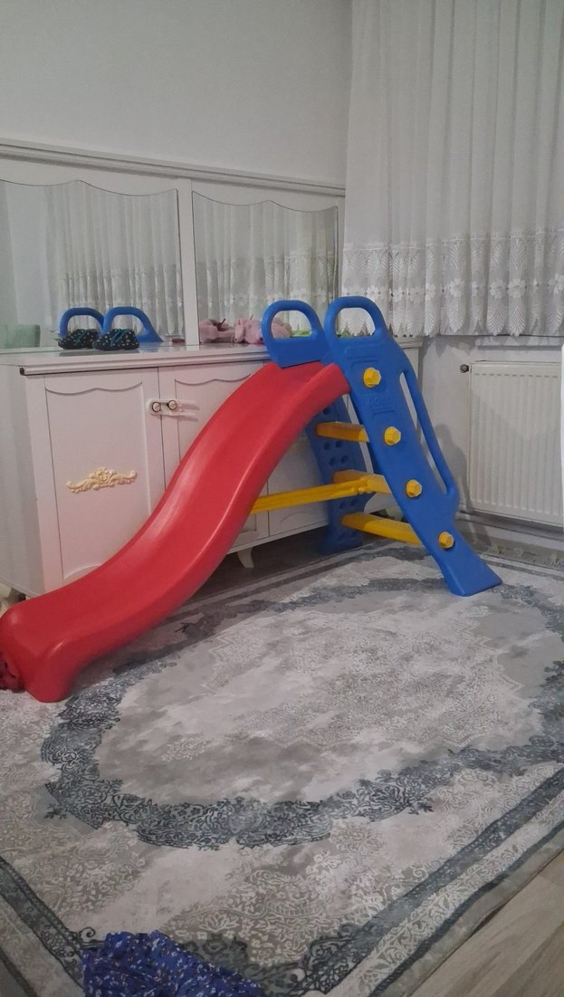 Renkli Plastik Kaydırak - Görsel 3