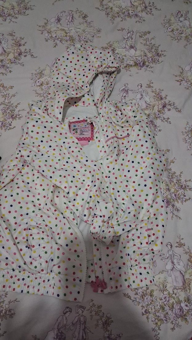 Kapüşonlu Renkli Baskılı Kız Yağmurluk - Görsel 2