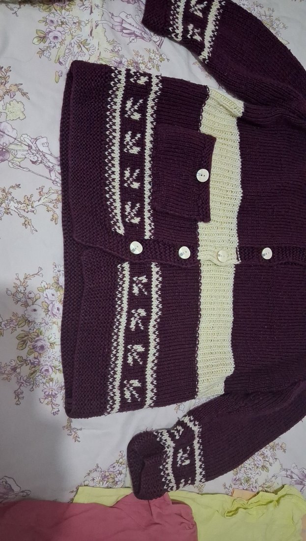 Bordo Kapüşonlu Örgü Kız Hırka - Görsel 2