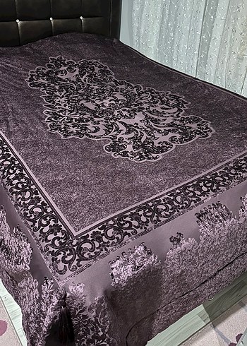 Karaca Mürdüm İşlemeli Yatak Örtüsü - Görsel 3