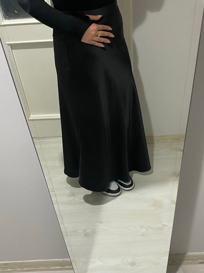 Siyah Uzun Salaş Kadın Saten Etek - Görsel 2