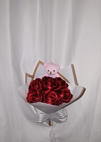 Bordo Kurdele Çiçek Buketi (Pembe Ayıcıklı) - Görsel 3