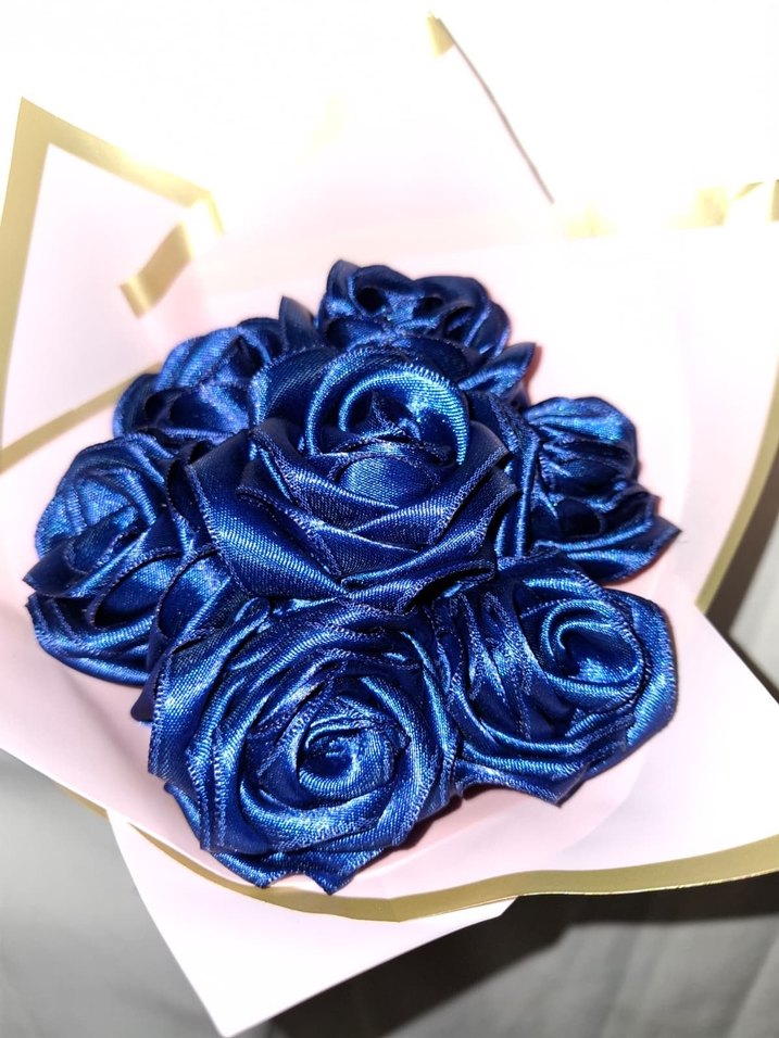 Gece Mavisi Kurdele Çiçek Buketi - Görsel 5