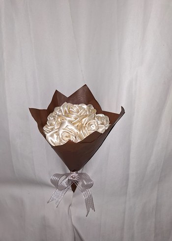 Krem Kurdele Çiçek Buketi - Görsel 3