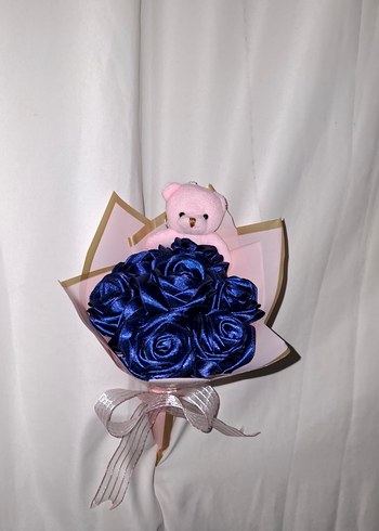 Gece Mavisi Kurdele Çiçek Buketi (Pembe Ayıcıklı) - Görsel 2