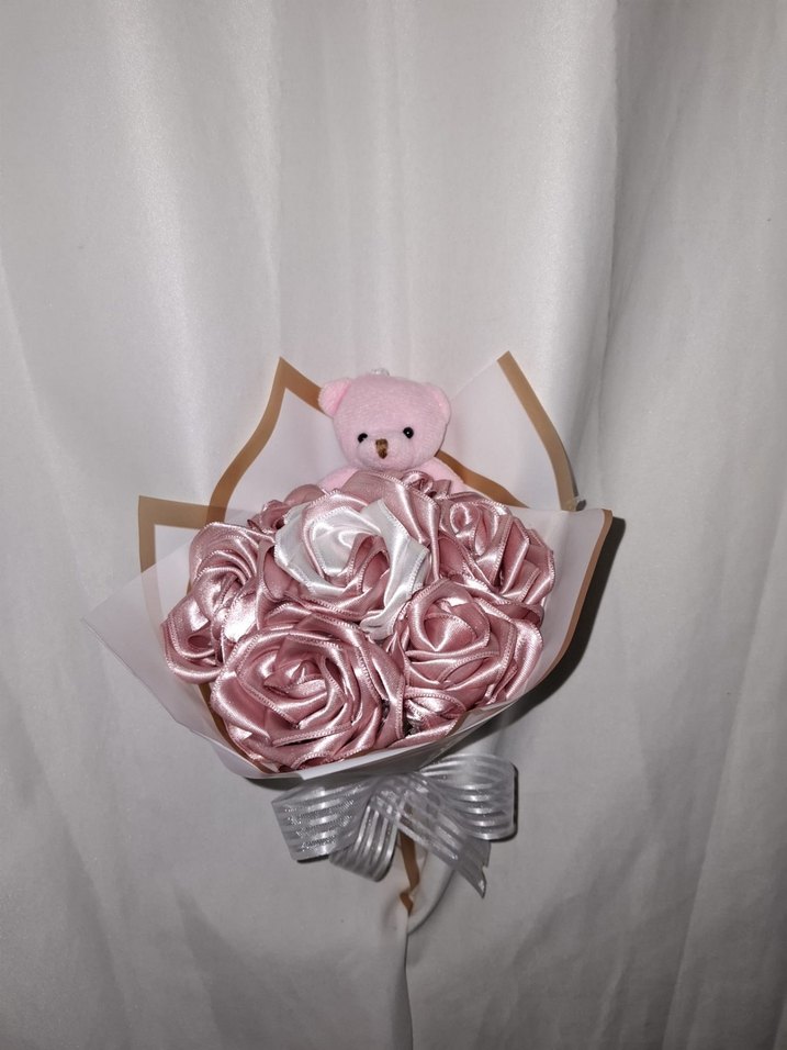 Pudra Kurdele Çiçek Buketi ( Pembe Ayıcıklı) - Görsel 5