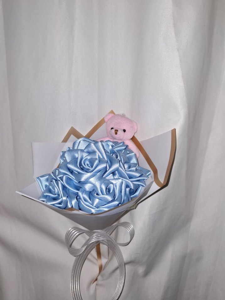 Mavi Kurdele Çiçek Buketi (Pembe Ayıcıklı) - Görsel 3