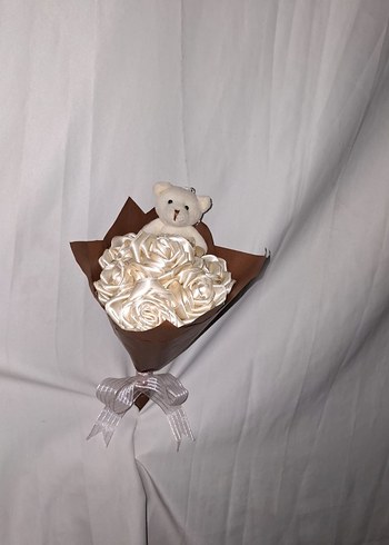 Krem Kurdele Çiçek Buketi (Ayıcıklı) - Görsel 2