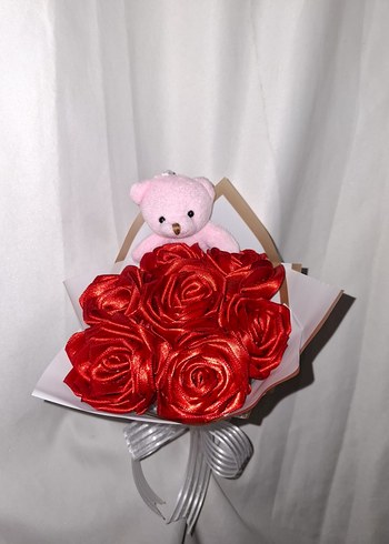 Kırmızı Kurdele Çiçek Buketi (Pembe Ayıcıklı) - Görsel 4