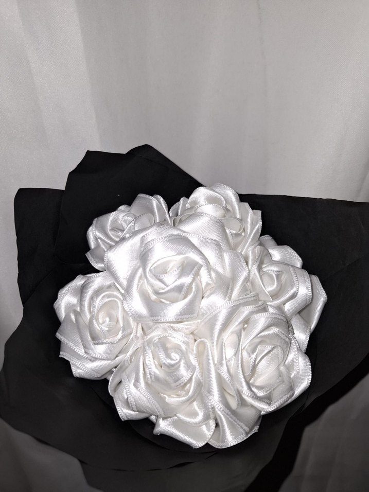 Beyaz Kurdele Çiçek Buketi - Görsel 5