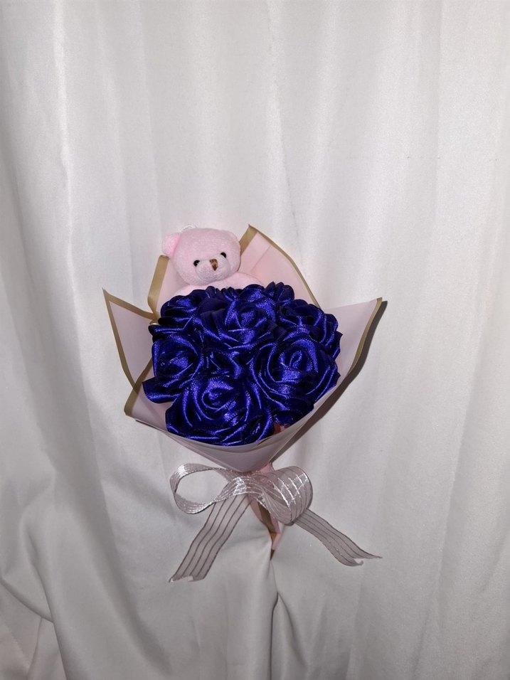 Lacivert Kurdele Çiçek Buketi (Pembe Ayıcıklı) - Görsel 2