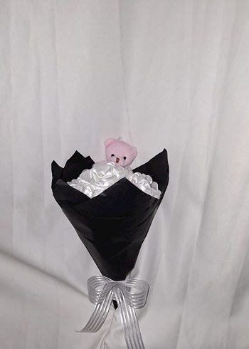 Beyaz Kurdele Çiçek Buketi (Pembe Ayıcıklı) - Görsel 2