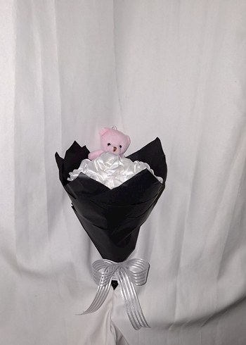 Beyaz Kurdele Çiçek Buketi (Pembe Ayıcıklı) - Görsel 3