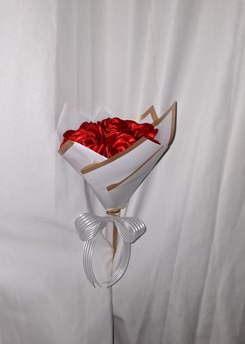 Kırmızı Kurdele Çiçek Buketi - Görsel 2