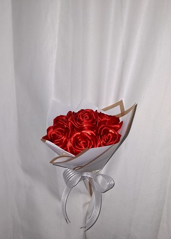 Kırmızı Kurdele Çiçek Buketi - Görsel 4