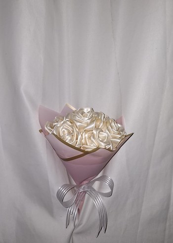 Krem Kurdele Çiçek Buketi - Görsel 3