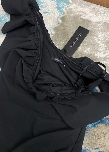 Siyah Fırfırlı Straplez kısa Kadın Abiye Elbise - Görsel 2