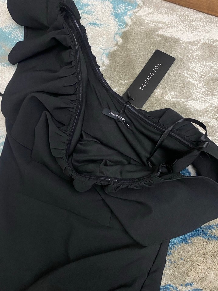 Siyah Fırfırlı Straplez kısa Kadın Abiye Elbise - Görsel 2