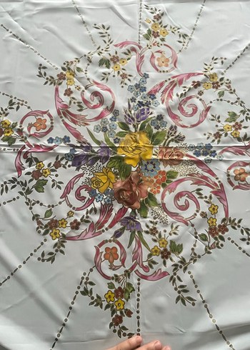 Yuvarlak desenli canlı renklı boyama Masa Örtüsü - Görsel 3