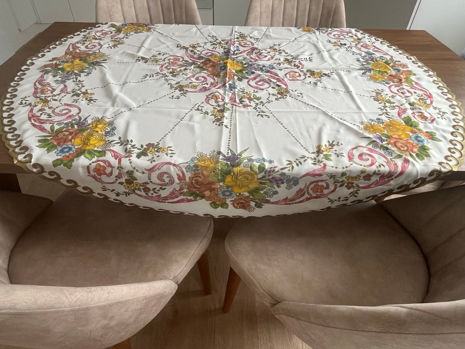 Yuvarlak desenli canlı renklı boyama Masa Örtüsü - Görsel 2