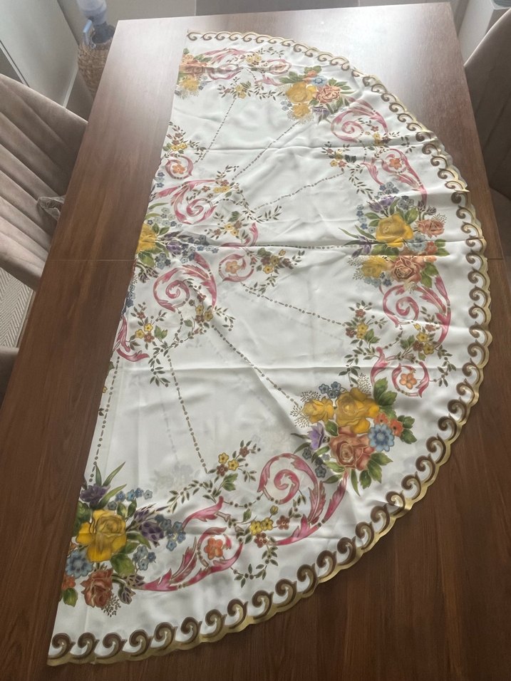 Yuvarlak desenli canlı renklı boyama Masa Örtüsü - Görsel 4