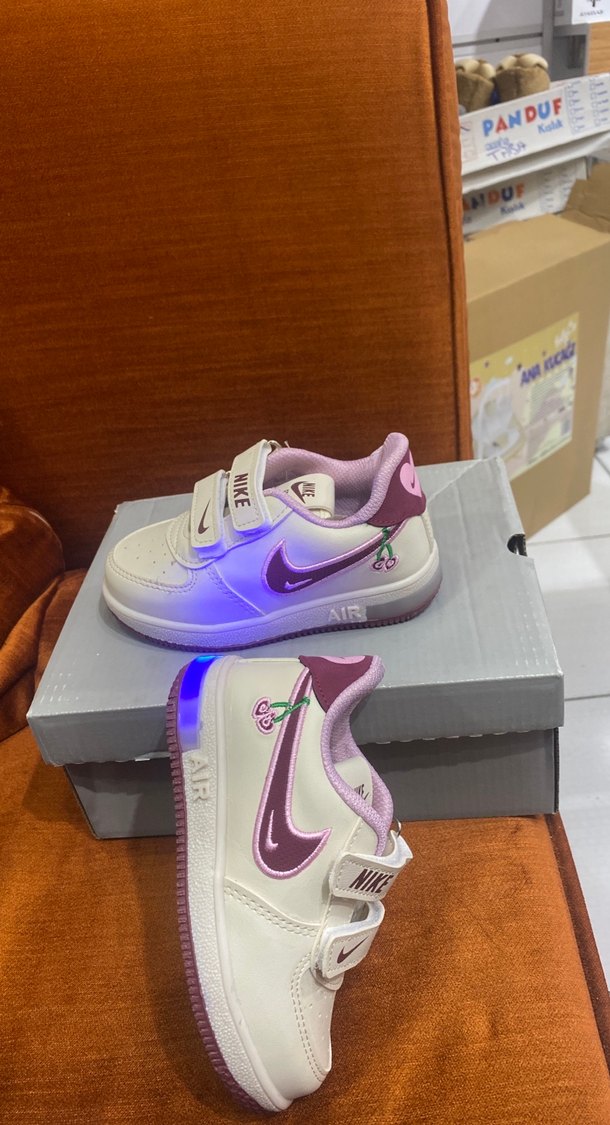 Kız Çocuk Beyaz Nike Spor Ayakkabı - Görsel 3