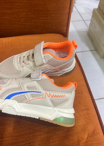 Erkek Çocuk Bej Spor Ayakkabı Velcro - Görsel 3