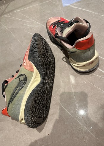 Nike Kyrie Low 4 - Orijinal Basketbol Ayakkabısı-Temiz/Sorunsuz - Görsel 5