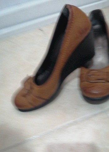 Bej Kemerli Dolgu Topuk Kadın Ayakkabı - Görsel 2