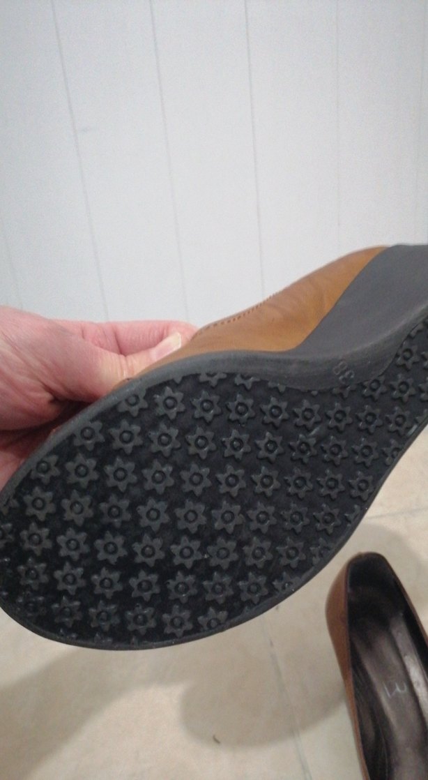 Bej Kemerli Dolgu Topuk Kadın Ayakkabı - Görsel 3