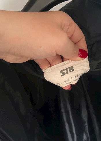 Siyah Kısa Kesim Kadın Kışlık Mont - Görsel 4