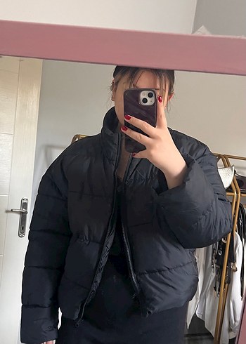 Siyah Kısa Kesim Kadın Kışlık Mont - Görsel 5