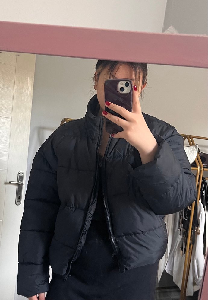 Siyah Kısa Kesim Kadın Kışlık Mont - Görsel 5