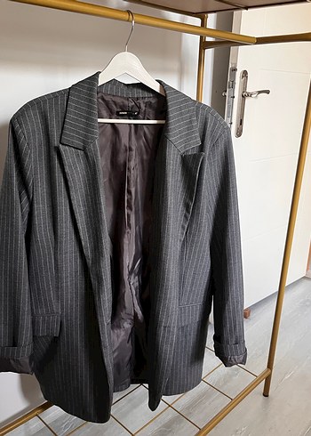 Kadın Gri Çizgili Düğmeli Blazer Ceket - Görsel 2