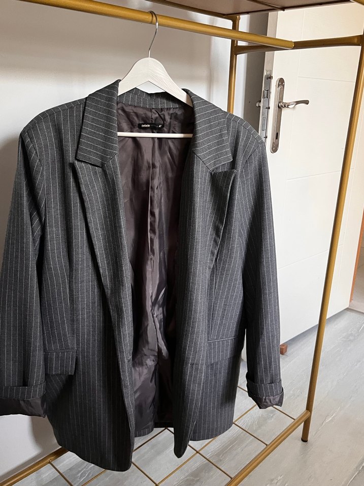 Kadın Gri Çizgili Düğmeli Blazer Ceket - Görsel 2