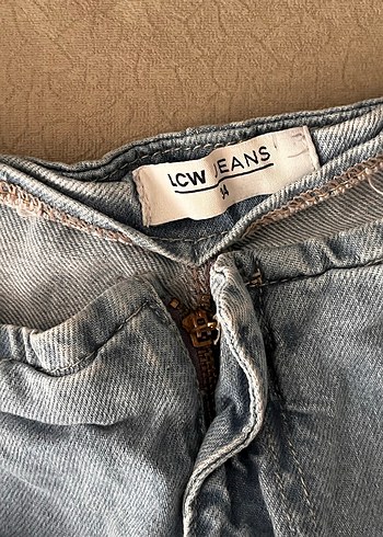 Kadın Mavi Kot Midi Şort Kemerli - Görsel 4