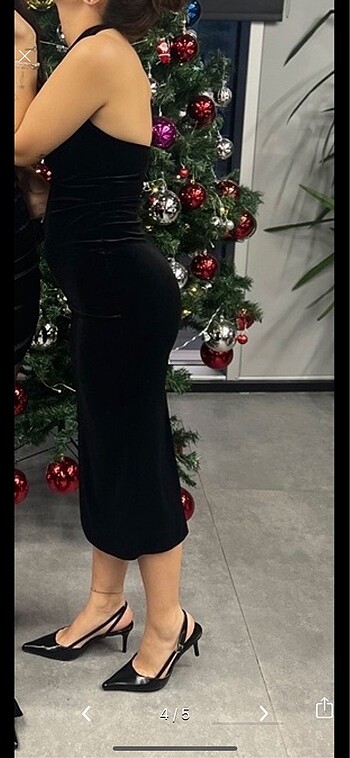 xs Beden siyah Renk BERSHKA SİYAH HALTER YAKA ELBİSE