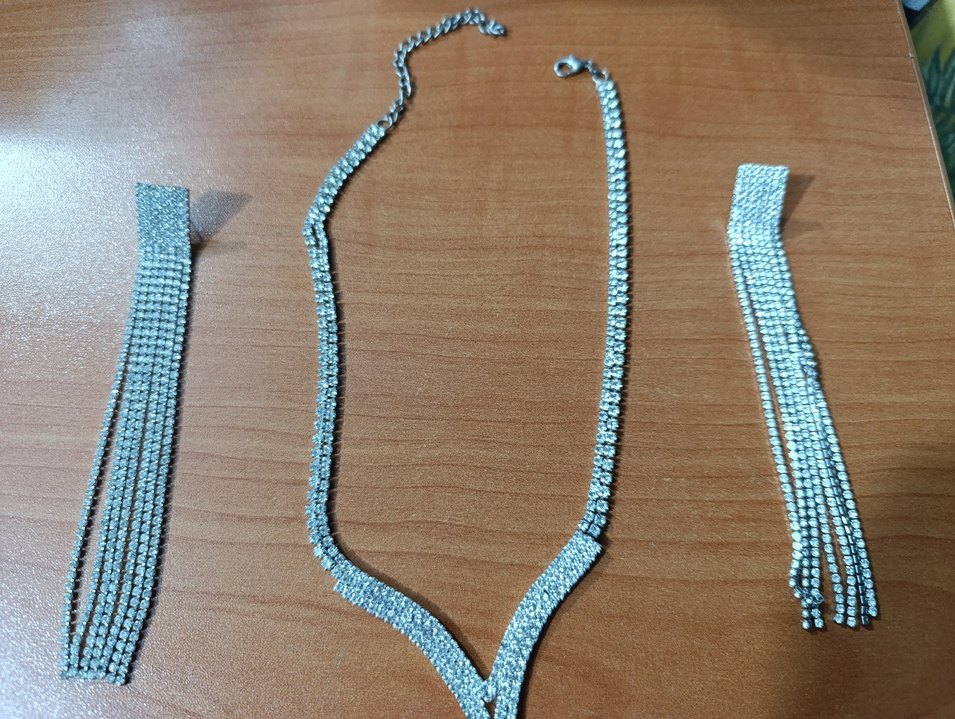 Payetli Kadın Takı Seti -  şeffaf taşlı - Görsel 2