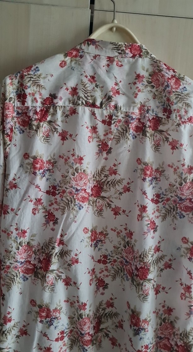 Çiçek Desenli Bohem V Yaka Kadın Gömlek - Görsel 3