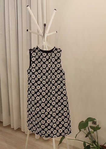 Çiçek Desenli elbise - Görsel 3