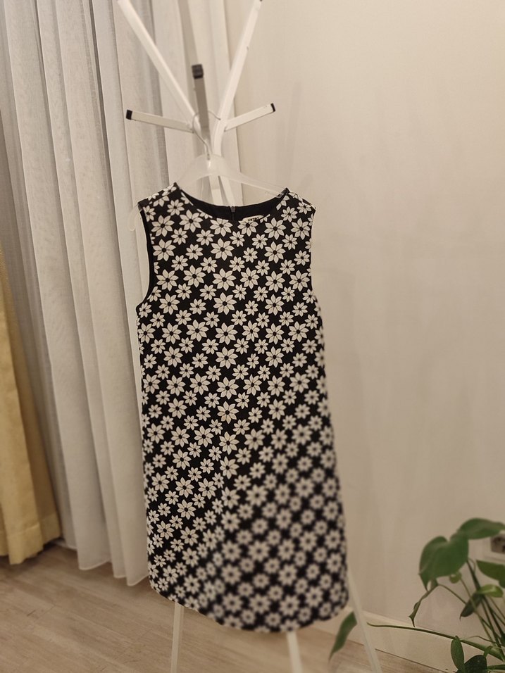 Çiçek Desenli elbise - Görsel 2