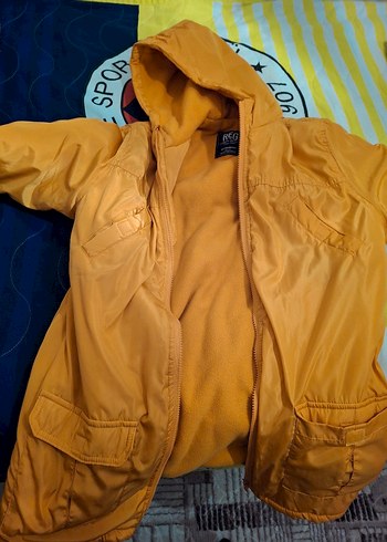 Parlak Sarı Erkek Çocuk Kapüşonlu Yağmurluk - Görsel 2